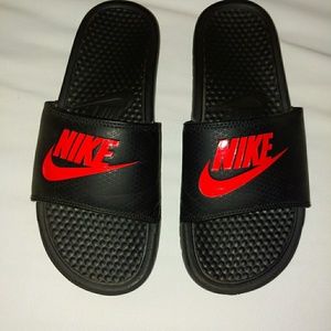 Nike slides size 9
